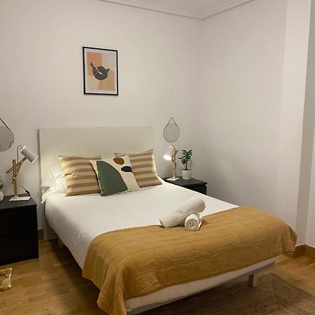 Apartamento Amplio Y Central A Pie De Playa La Concha San Sebastian Bagian luar foto