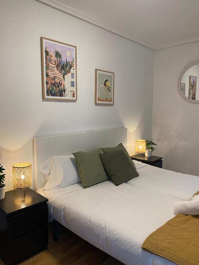 Apartamento Amplio Y Central A Pie De Playa La Concha San Sebastian Bagian luar foto